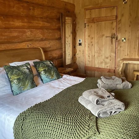 Rowan - Tedstone Log Cabins Bromyard Exteriör bild