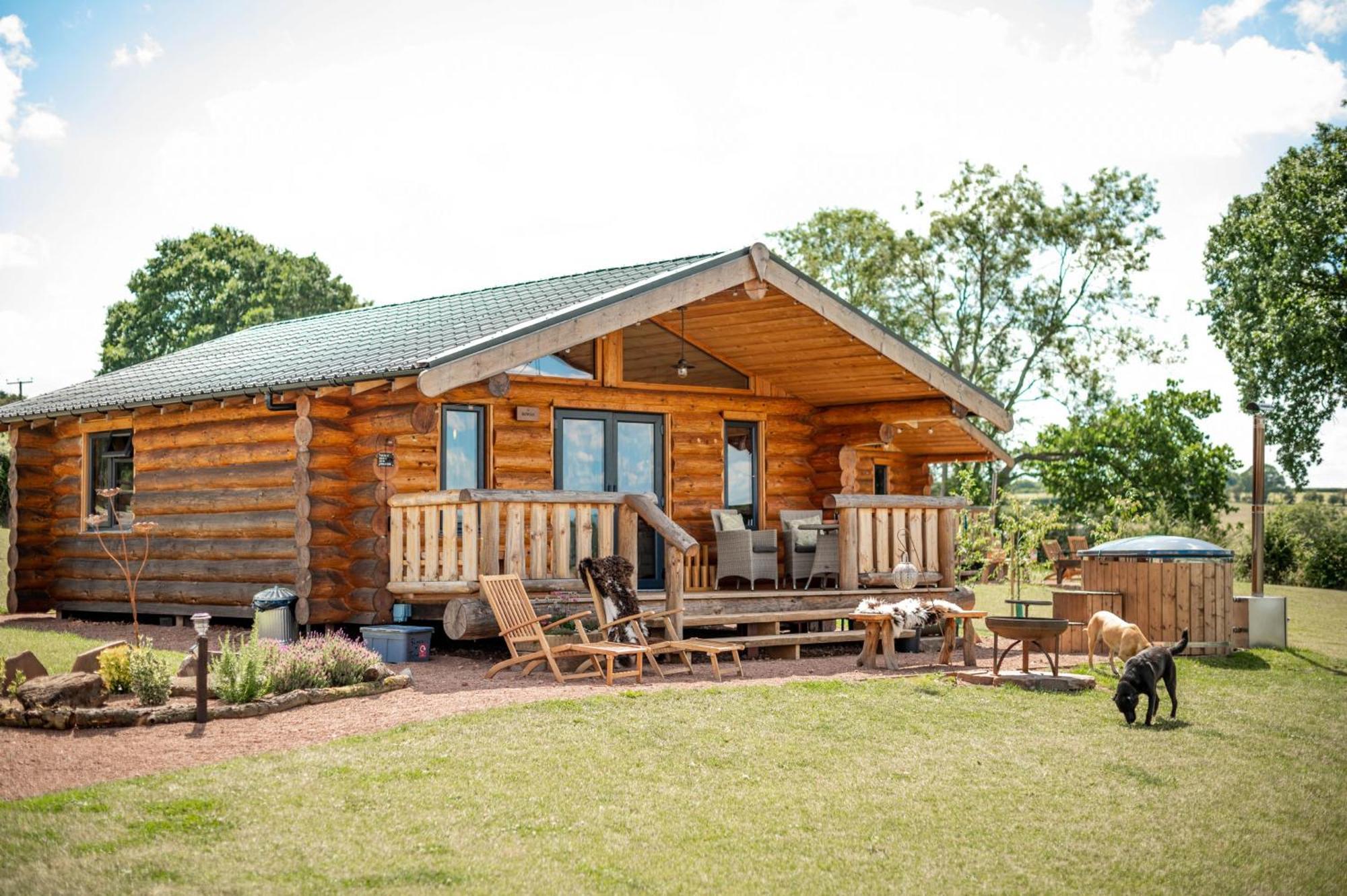 Rowan - Tedstone Log Cabins Bromyard Exteriör bild