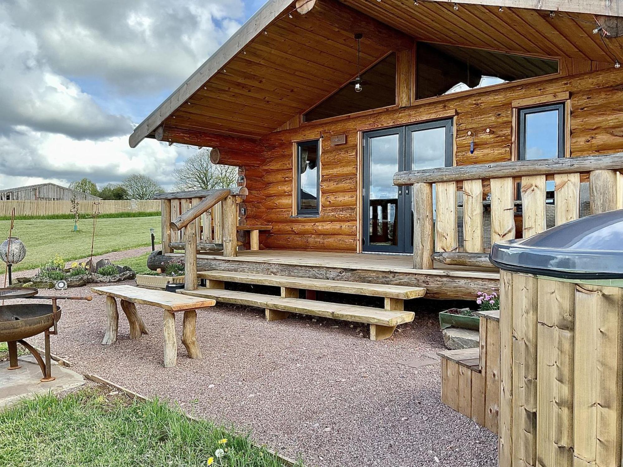 Rowan - Tedstone Log Cabins Bromyard Exteriör bild